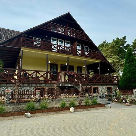 Powidz Lakeside Hotel & Restaurant エクステリア 写真