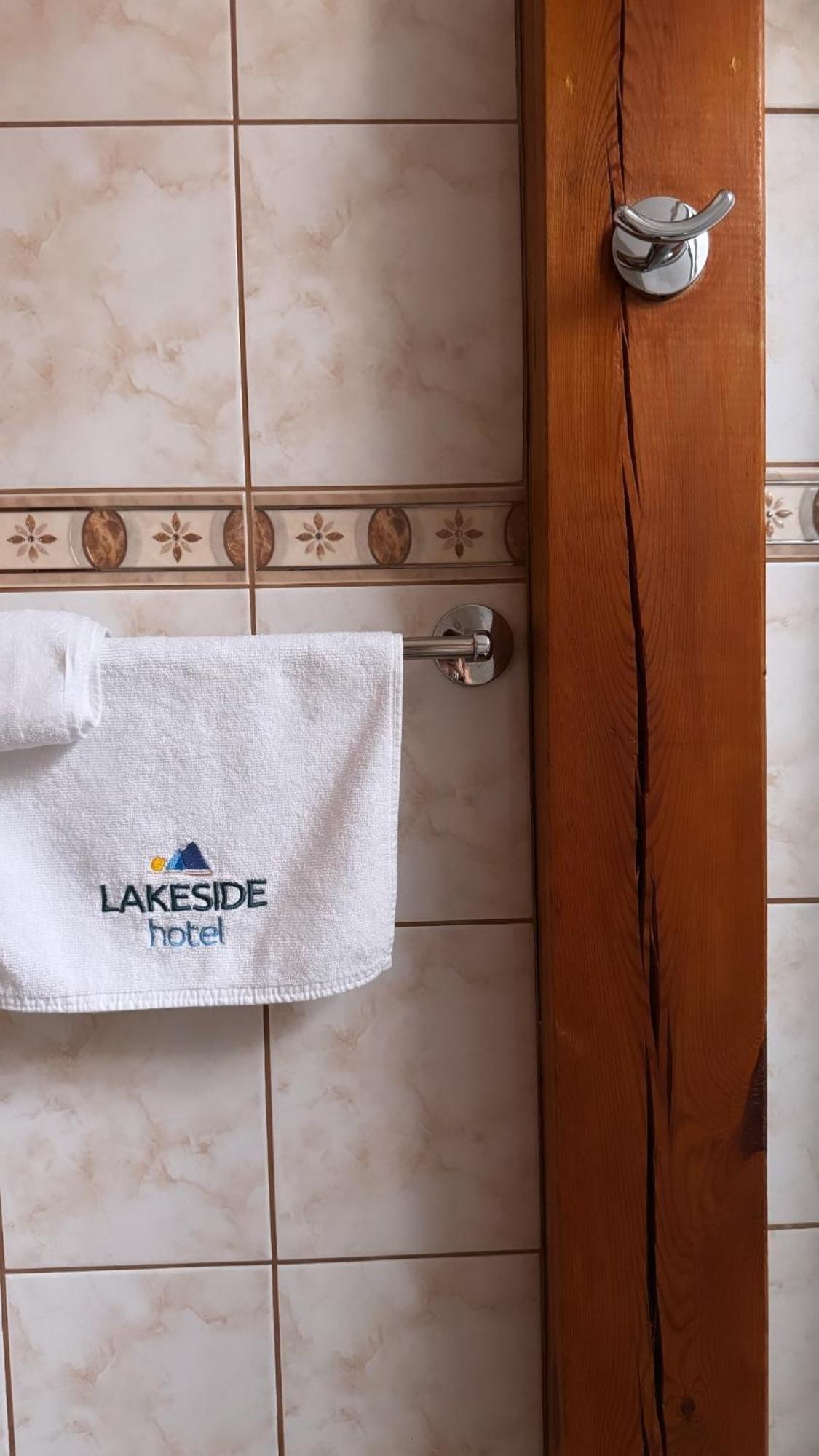 Powidz Lakeside Hotel & Restaurant エクステリア 写真